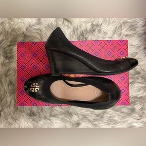 size 6 tory burch jolie wedge